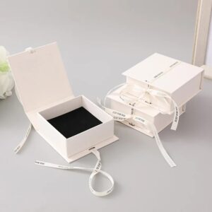 Clothing Box Factory Price Custom logo Luxury Packaging Boxes